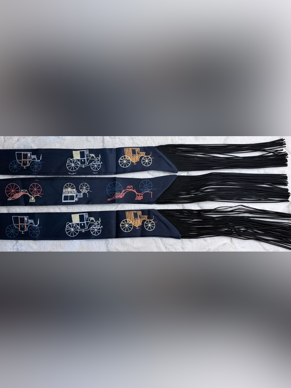 Fringe Handbag Wrap-Wagons - Picture 5 of 8